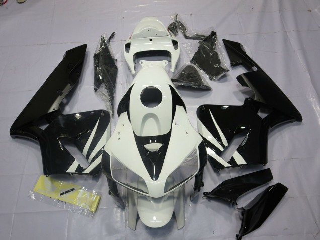 2005-2006 Black and White Honda CBR600RR Motorcycle Fairing UK
